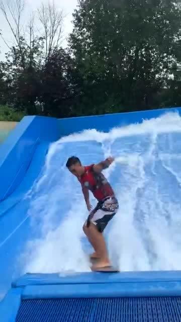 救援女同学